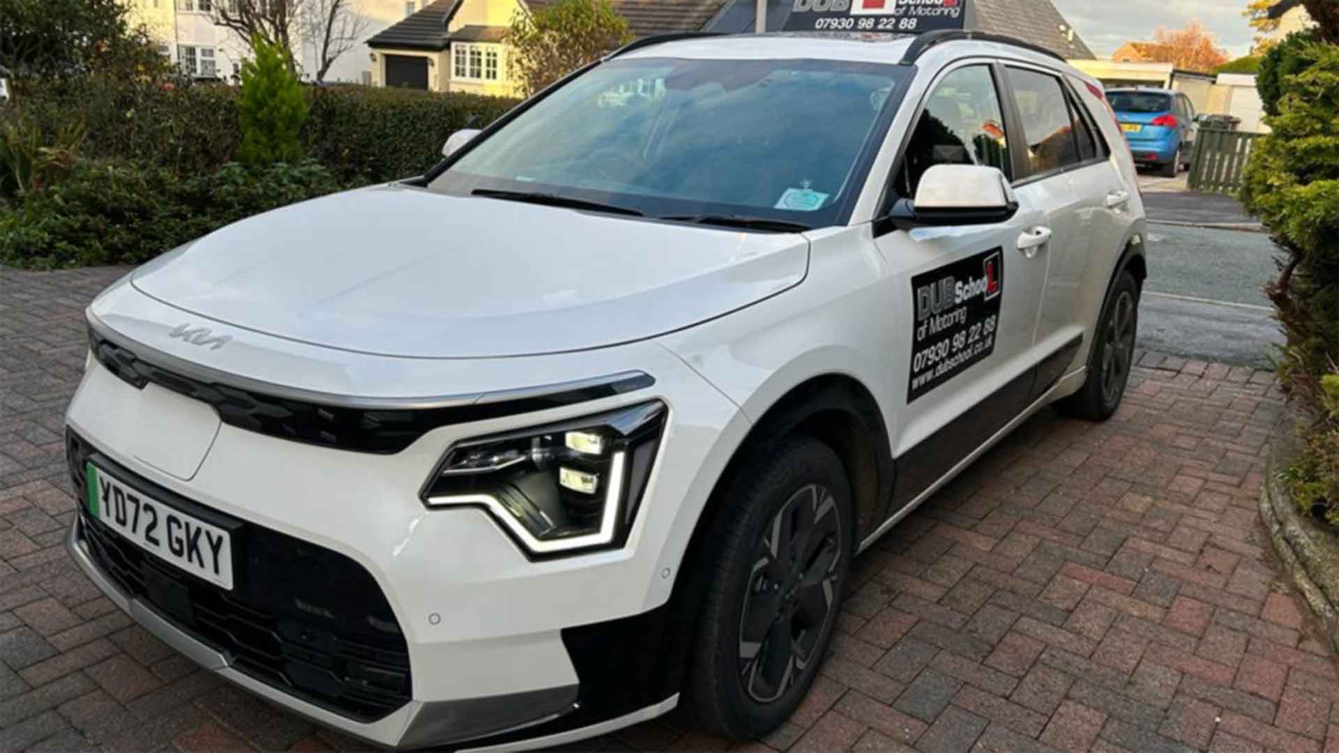 Driving school car for automatic driving lessons